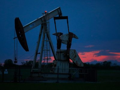 Los valores del petróleo cotizan con bajas en las bolsas internacionales