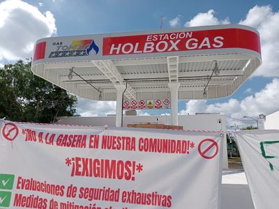 Frenan en Playa del Carmen a gasera de la pipa que explotó en Iztapalapa; hizo estación sin permisos