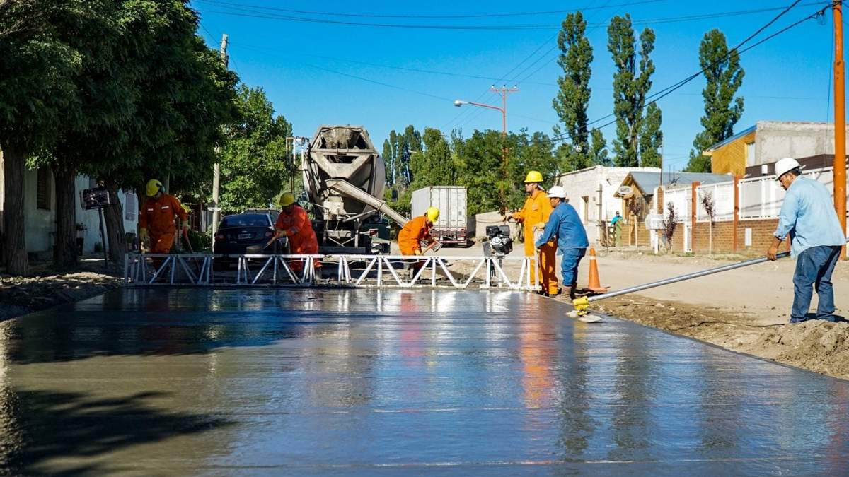 La obra pública también generó empleo en Zapala. Fuente: (Twitter)