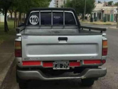 Se robaron herramientas y una camioneta de un taller y las pérdidas superan los 4 millones de pesos
