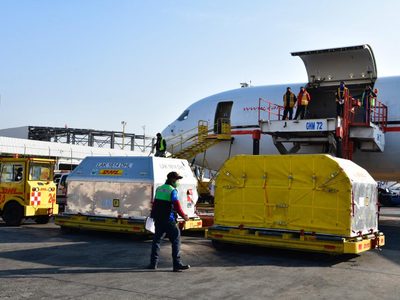 Llegan 600 mil 600 vacunas de Pfizer a la CDMX, Guadalajara, Monterrey y Querétaro
