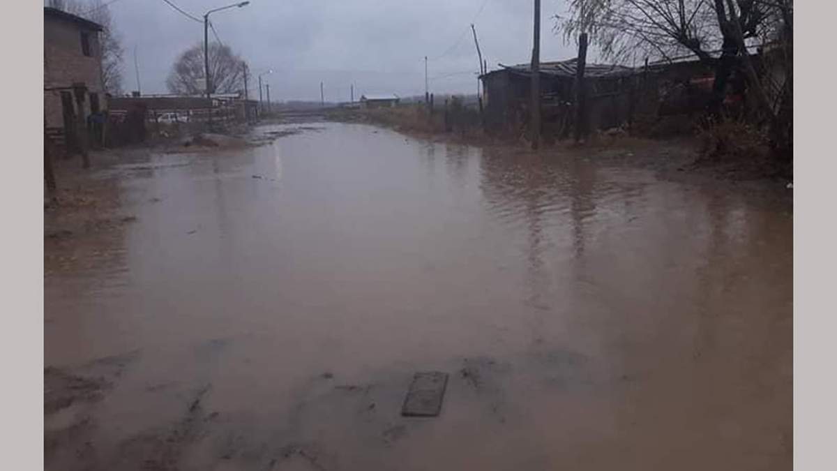 Las calles de el barrio "El Labrador" inundadas. Fuente: (Facebook)