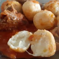 Con 1 huevo y 1 kg de papa: anotá esta tremenda receta de ñoquis rellenos para el almuerzo