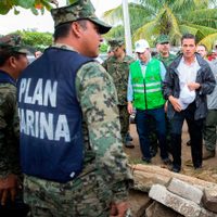 Peña planta a damnificados en Chiapas, pero pide que le 'echen ganas” ante la tragedia