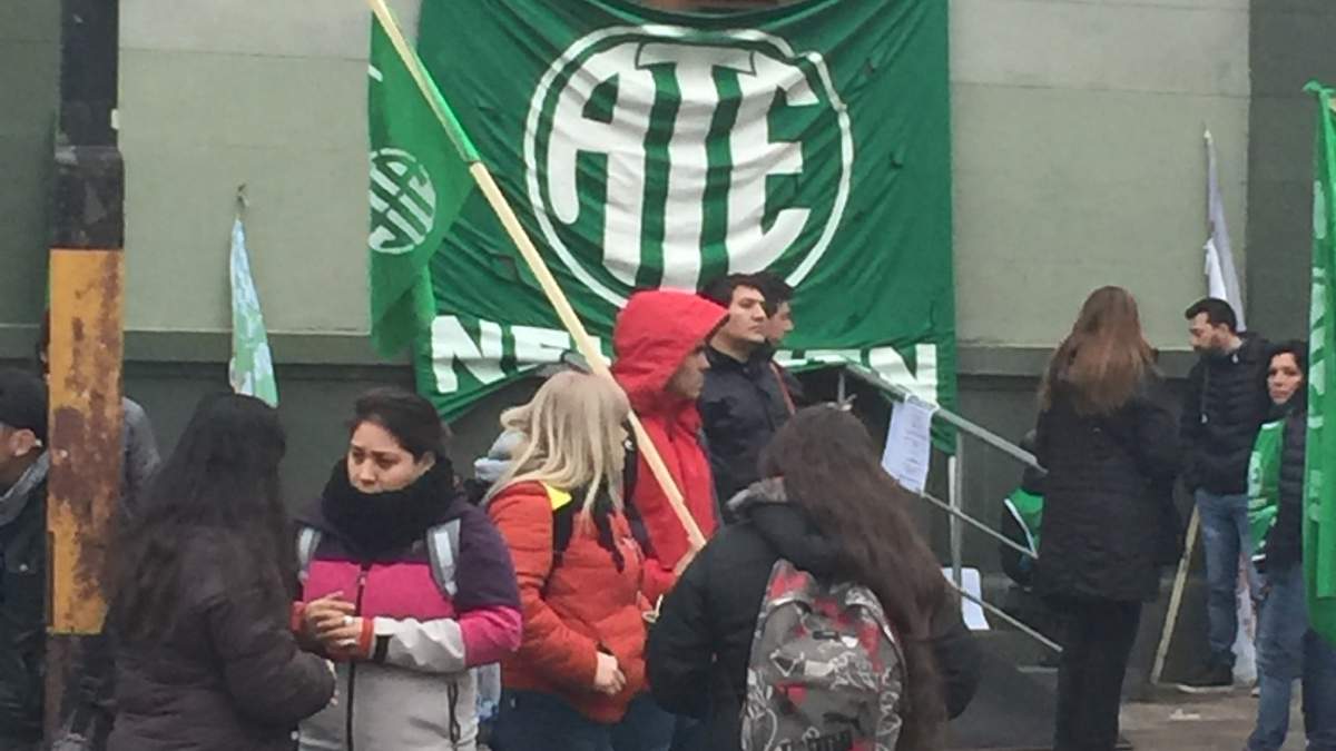 Estatales miran de reojo al Gobierno de Neuquén Fuente: (Twitter)