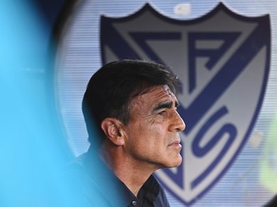 Es oficial: Gustavo Quinteros fue presentado como DT de Gremio tras su salida de Vélez
