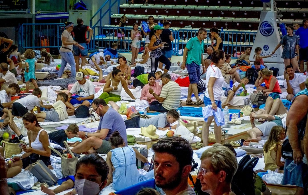 evacuados por los incendios en Grecia