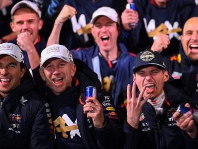 Russell y Hamilton completan el 1-2 para Mercedes en Las Vegas; Verstappen es tetracampeón