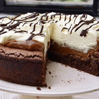 Sin manteca, harina ni aceite: prepará esta tremenda torta de chocolate para la hora de los mates