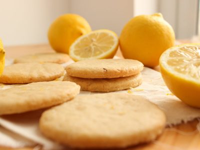 Galletitas de limón, coco y garbanzos: súper crujientes y listas en pocos minutos para la mejor merienda