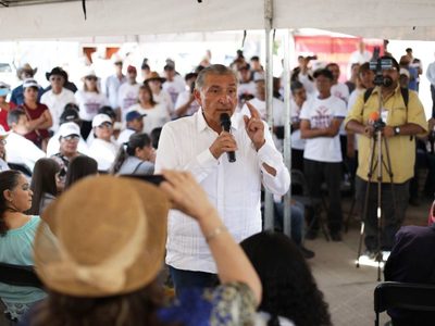 Tras resolución del INE, Adán Augusto López anuncia que cambiará el formato de las asambleas