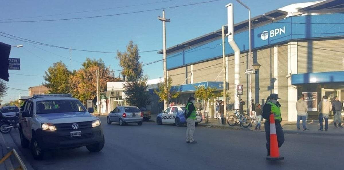 Banco Provincia de Neuquén, sucursal Godoy. Fuente: (Facebook)