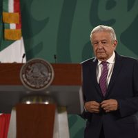 Vamos a formar una clase media que no se forme con clasismo y no se vuelvan ladinos, sabiondos: AMLO