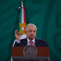 "La gente quiere la democracia", dice AMLO y confía en que habrá participación en la consulta popula