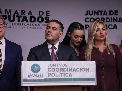 Diputada morenista niega diferencias con petista tras disputarse lugar al lado de García Harfuch