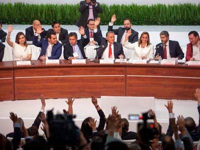 El PRI no escarmienta: ahora infló su padrón de militantes
