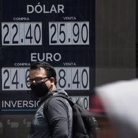 El peso abre junio con recuperación; se cotizó en 22.29 por dólar
