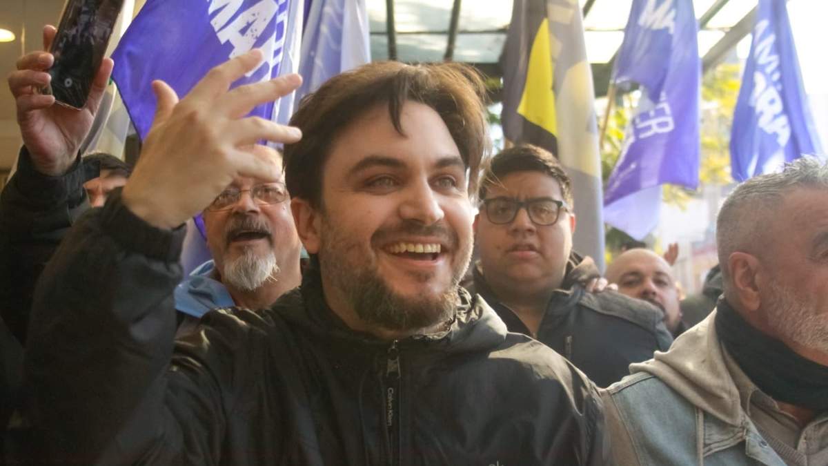 Ramiro Marra comenzó su campaña electoral en CABA. Fuente: (Twitter)