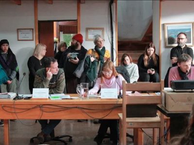El deliberante de San Martín de los Andes instaló la bandera mapuche en el recinto de sesiones