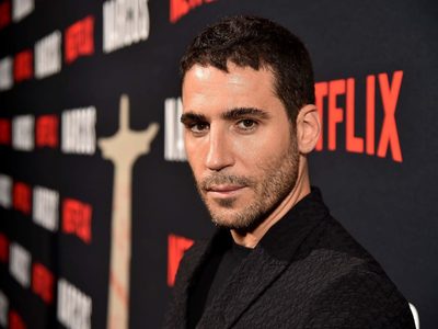Las fotos Miguel Ángel Silvestre en el rodaje de “La Casa de Papel”.