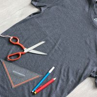 No tires esa vieja remera y convertila en esta increíble funda para almohadón, sin costuras y en pocos minutos