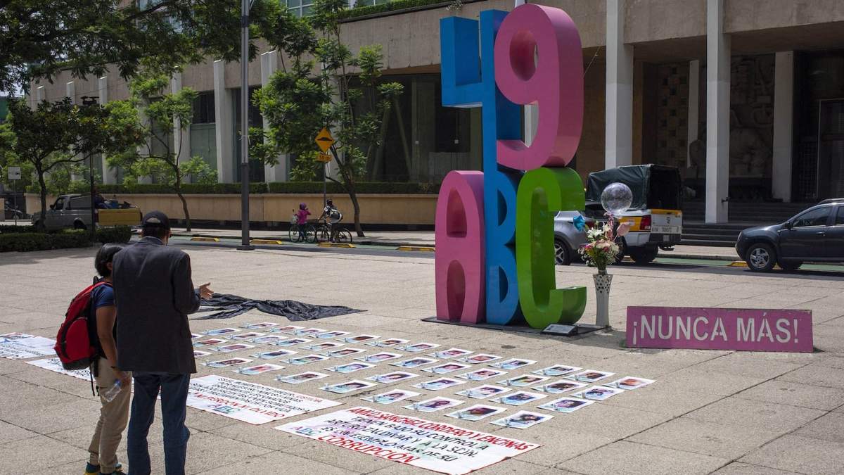 Protesta en 2021 en el antimonumento para recordar la tragedia