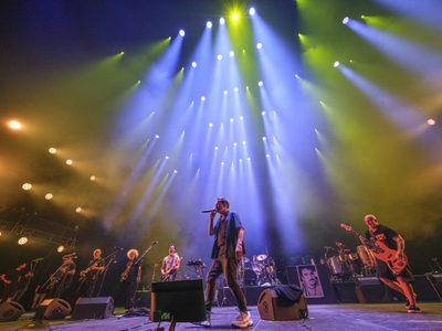 Desenfrenado toquín ska de Los Fabulosos Cadillacs en el Palacio de los Deportes