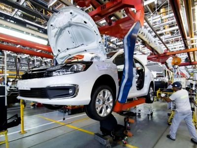 Reapertura obligada de la cuarentena: la economía habría caído un 40% en abril