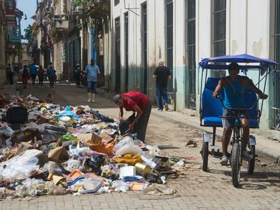Basura en Cuba, un problema que se agrava con el cerco petrolero, el calor y la humedad