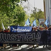 El Gobierno apeló a un decreto para aumentarles a los judiciales