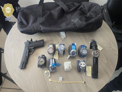 Detienen a dos hombres por asalto a joyería en Parque Delta
