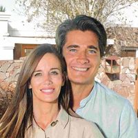 Piedra, madera y feng shui: Guillemo Andino y Carolina Prat disfrutan de su lujosa mansión