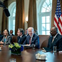 Biden anuncia una vacuna gratuita anual contra el covid-19