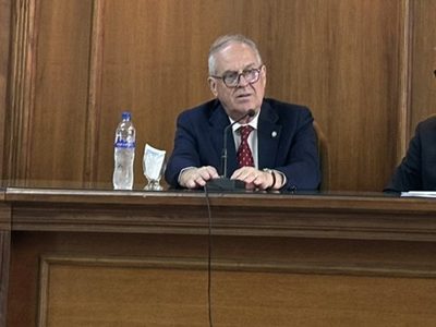 Alejandro Pérez Hualde afirmó que Cornejo deterioró la institucionalidad de Mendoza