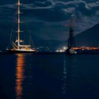 Un muerto y seis desaparecidos tras naufragio de un velero de lujo durante tormenta en Sicilia