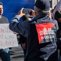 Se enfrentan trabajadores de Notimex por huelga