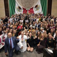 Diputados morenistas felicitan a Sheinbaum por su Primer Informe de gobierno