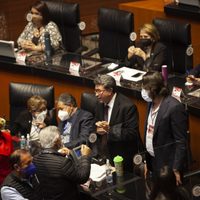 El Senado avala la nueva ley de la FGR con votos bajo protesta de morenistas