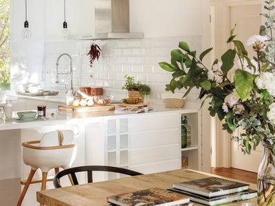 El secreto más efectivo de la abuela para limpiar las paredes de l cocina y dejarlas como recién estrenadas