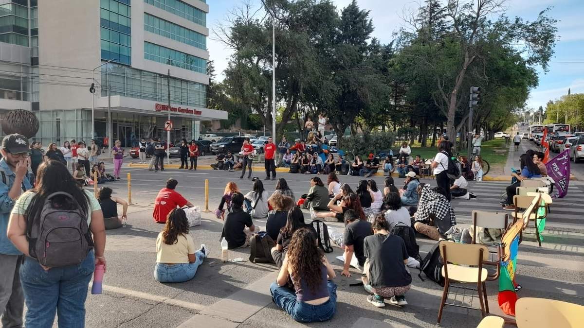 Asamblea interuniversitaria. Fuente: (X)
