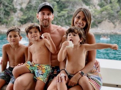 Tras asistir a un centro de vacunación, Messi y Antonella Roccuzzo tuvieron una envidiable actividad