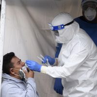 Fallecieron entre 80 mil y 120 mil trabajadores de la salud por covid-19: OMS