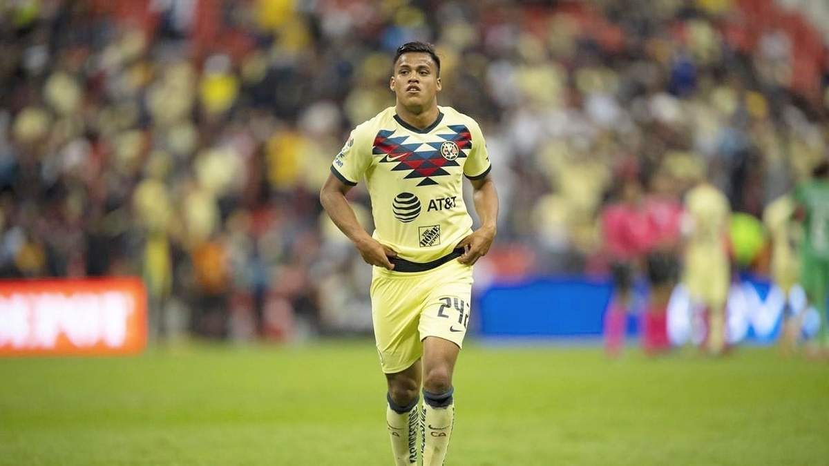 Román Martínez, "Mozumbito", jugador del Club América