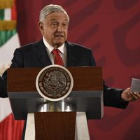 AMLO llama a resolver conflicto en la UNAM mediante el diálogo
