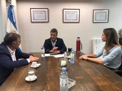 Con nuevas obras, Javier Bertoldi volvió a Centenario tras su viaje a Buenos Aires