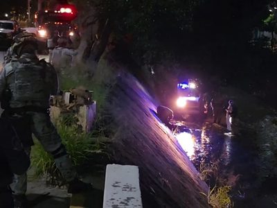 Asesinan a tres hombres frente a un bar y los arrojan al río Huacapa, en Chilpancingo