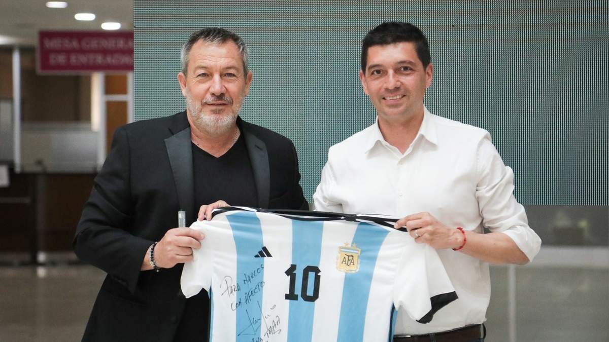 El "Chino" Tapia y Marcos Koopmann. Fuente: (Prensa Legislatura).