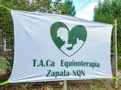 Inició la escuela de municipal de equinoterapia en Zapala