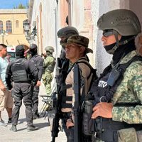 Familiares confirman que restos hallados en Teocaltiche corresponden a cuatro policías desaparecidos