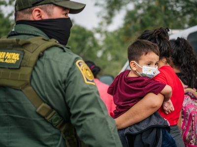 Estados Unidos afirma haber encontrado “un número sin precedentes” de inmigrantes en la frontera